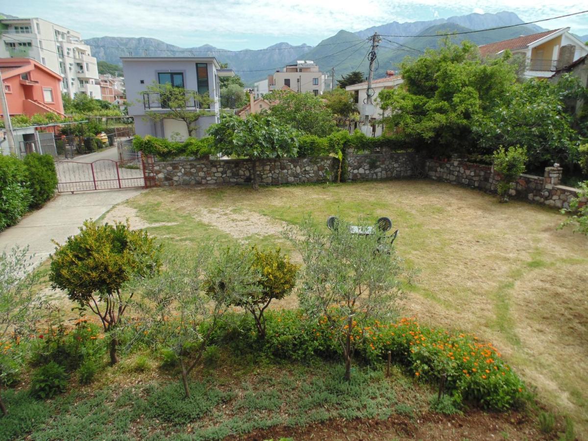 Apartments Macaso Bar Bagian luar foto