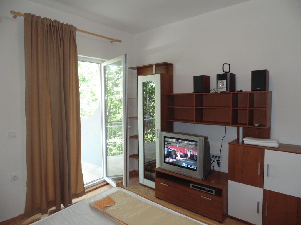 Apartments Macaso Bar Bagian luar foto