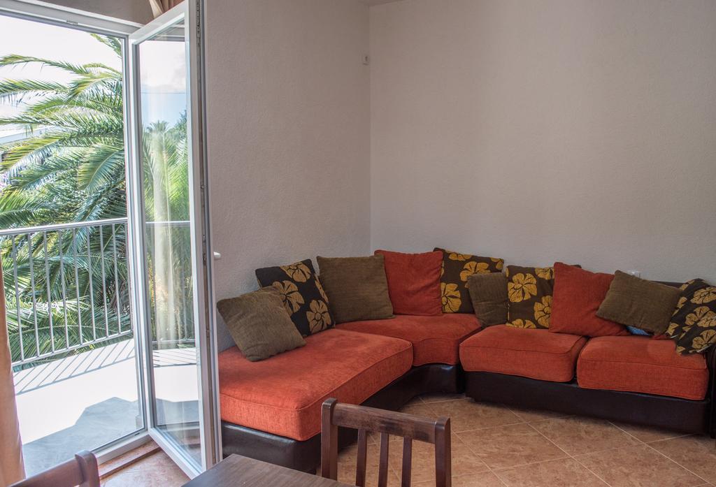 Apartments Macaso Bar Bagian luar foto